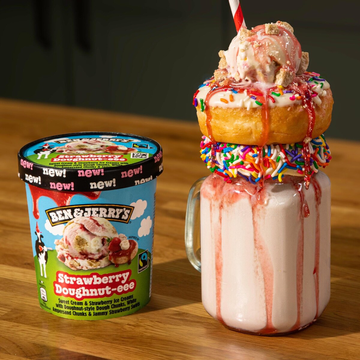 Strawberry Doughnut‑eee Sundae Milkshake. Showstopper en Sundae tegelijk! 